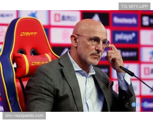 专访洛里昂门将姆沃戈:谈保级压力与队内年轻球员 专访洛里昂门将姆沃戈:谈保级压力与队内年轻球员