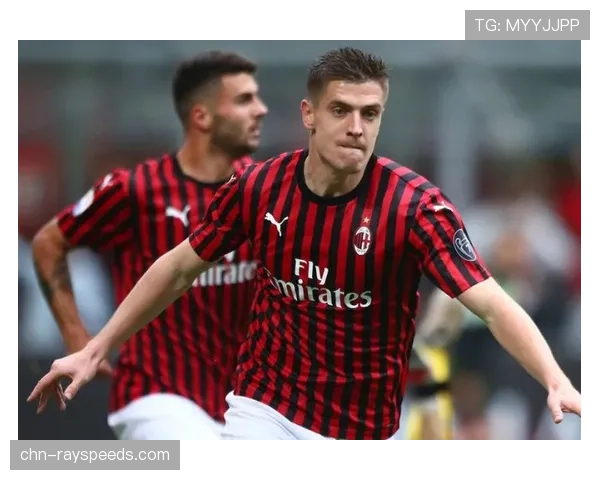 快讯：国际米兰半场2-0领先弗罗西诺内，图拉姆、恰尔汗奥卢分别建功